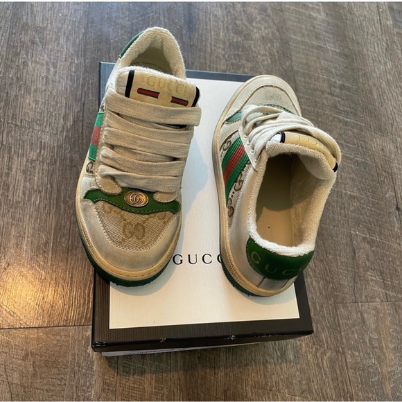 Distressed Gucci shoe. Size 28 - Picture 2 of 2